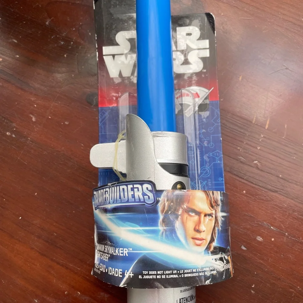Star Wars Bladebuilders Anakin Skywalker Blue and Silver Lightsaber - Picture 3 of 11